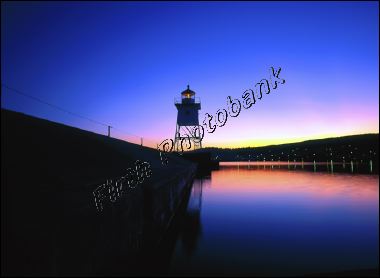 grand_marais_light_at_a678e.jpg