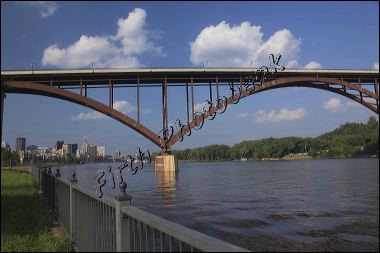 high_bridge_in_st._paul__1a.jpg