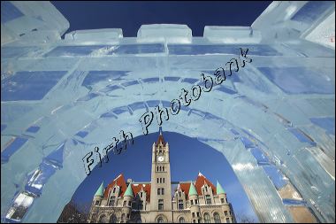 ice_carving_st._paul_win_3b.jpg