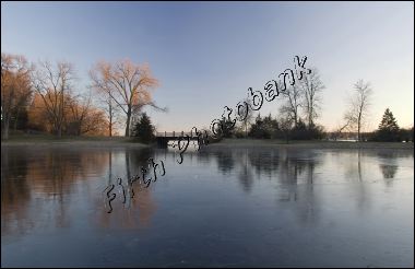 bridge_over_lake_minn_a68f3.jpg