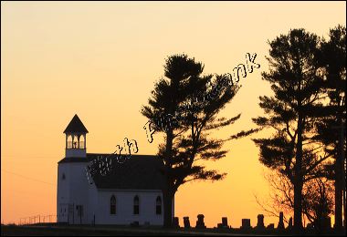 country_church_in_wiscon_1c.jpg